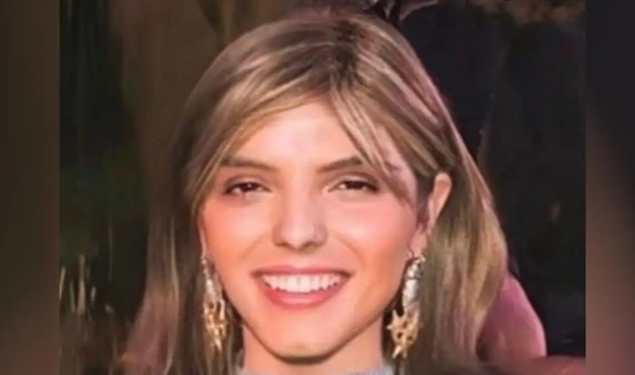 Image default