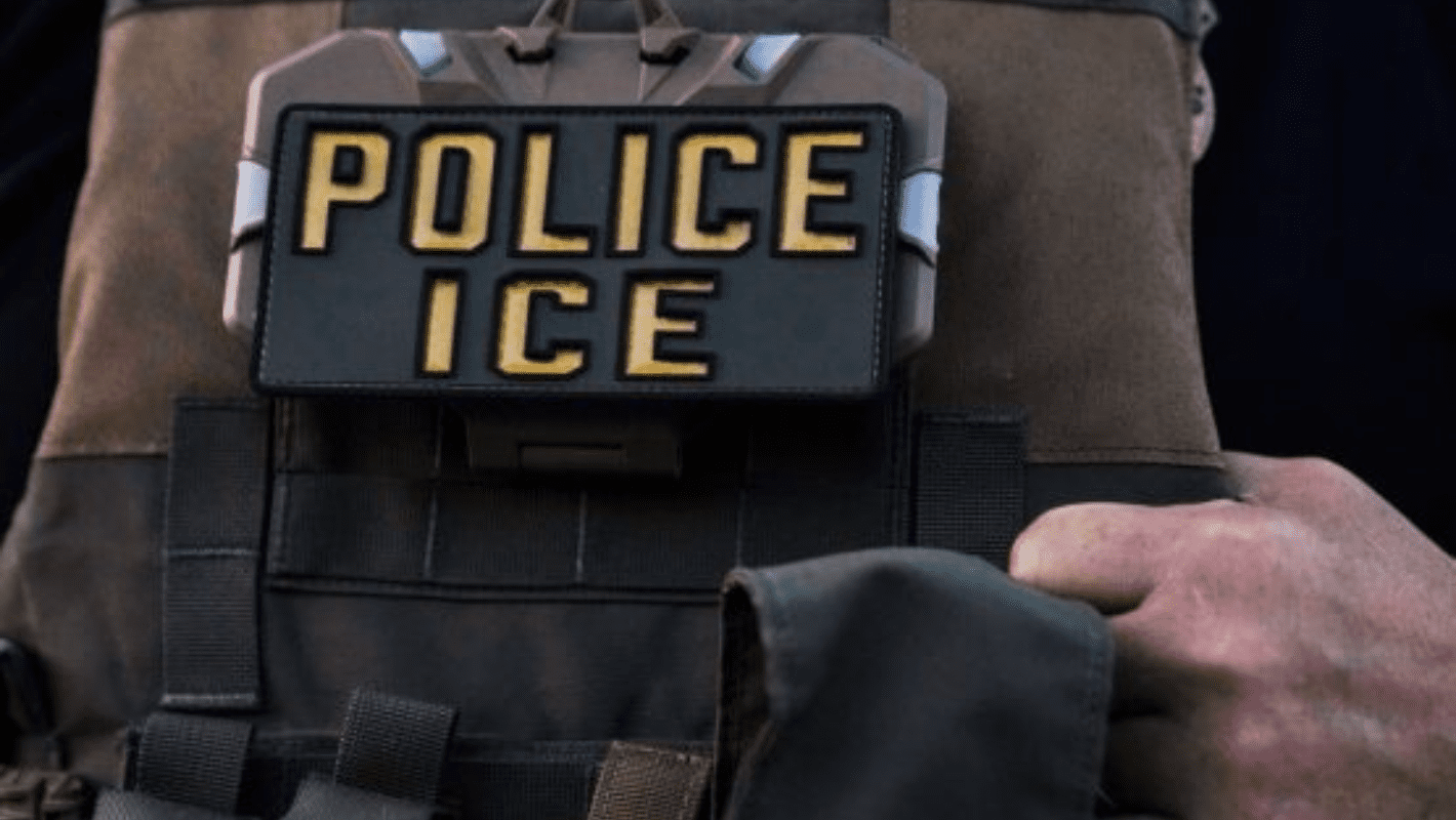 Image default